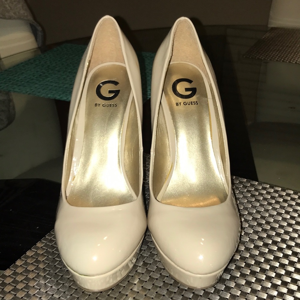 G by Guess Nude Pumps